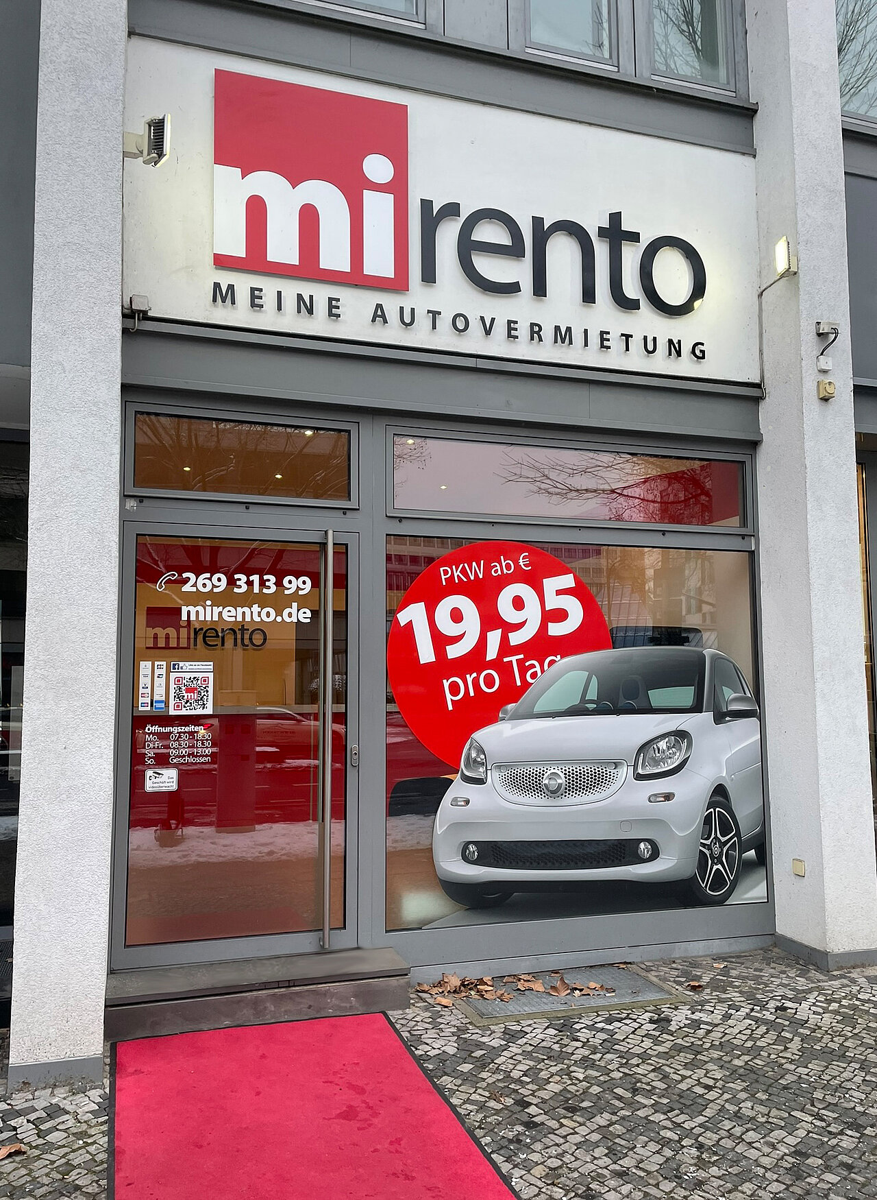 Eingangsbereich der Mirento Autovermietung Berlin